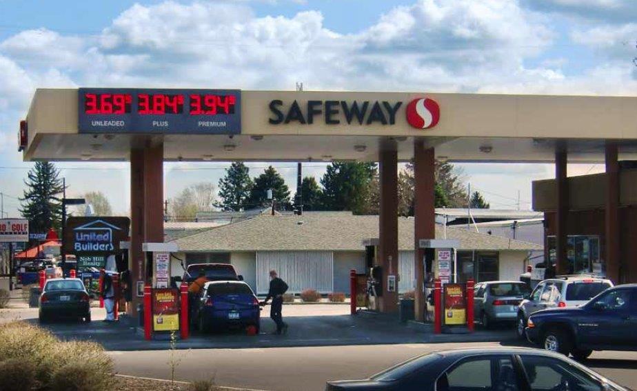 Safeway gas station in Nob Hill Shopping Center